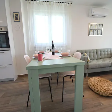 Apartment Medna *